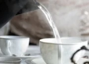 Efek Samping Minum Air Hangat Berlebihan Menurut Ahli