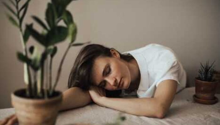 5 Tips Mengatasi Patah Hati, Redakan Galau dan Tak Sedih Lagi