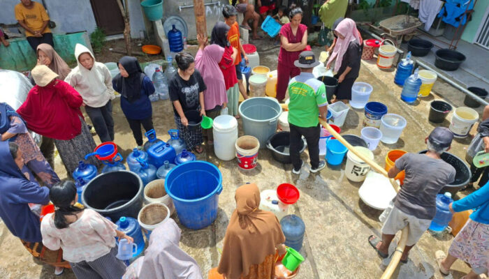 Krisis Air Bersih 4 Kecamatan, Baznas Padang Distribusikan 520.000 Liter Air