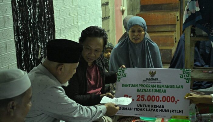 Ketukan Sahur Gubernur Membawa Harapan bagi Keluarga Ises: “Alhamudlillah, Rasanya Dapat Bantuan Sebesar Gunung…”