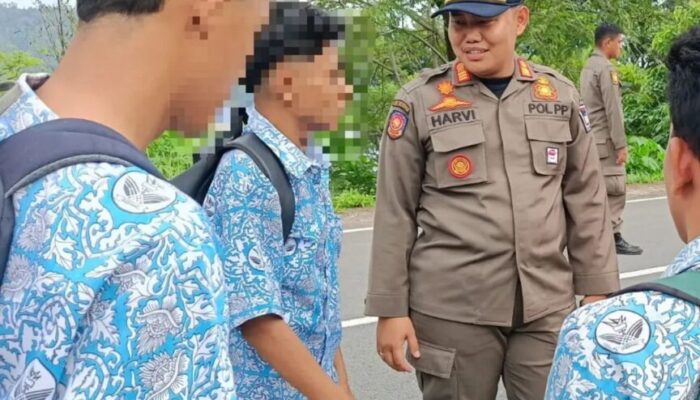 Keluyuran di Bukit Peti-Peti, 6 Siswa SMA Ditegur Satpol PP