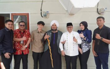 Korban Banjir Bandang Terima 6 Huntap dari Willie Salim dan Ustaz Dery Sulaiman