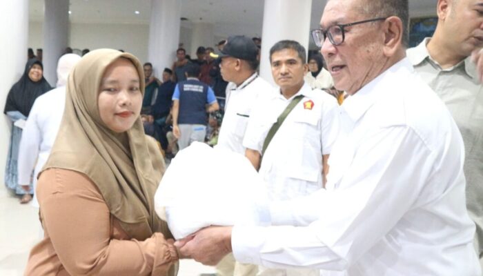 Berkah Jelang Ramadhan, Andre Rosiade Salurkan 5.000 Paket Sembako untuk Warga Sijunjung