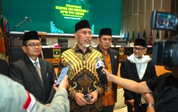 Pembinaan Jamaah Haji dan Umrah, Mahyeldi Tegaskan Peran Strategis FK KBIHU