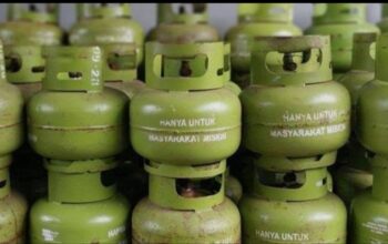 DISTRUBUSI PENJUALAN LPG 3 KG- Penjabat Sekda Dharmasraya, Jasman menegaskan bahwa pemerintah daerah tidak akan mentolerir penyimpangan distribusi LPG bersubsidi. Apalagi jika ditemukan agen atau pangkalan menjual jatah masyarakat Kabupaten Dharmaraya itu ke luar wilayah.