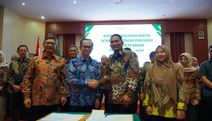 Yevri Zulfikar Nakhodai IKA FK Unand, Rektor Sebut 4 Fokus Pengembangan Unand